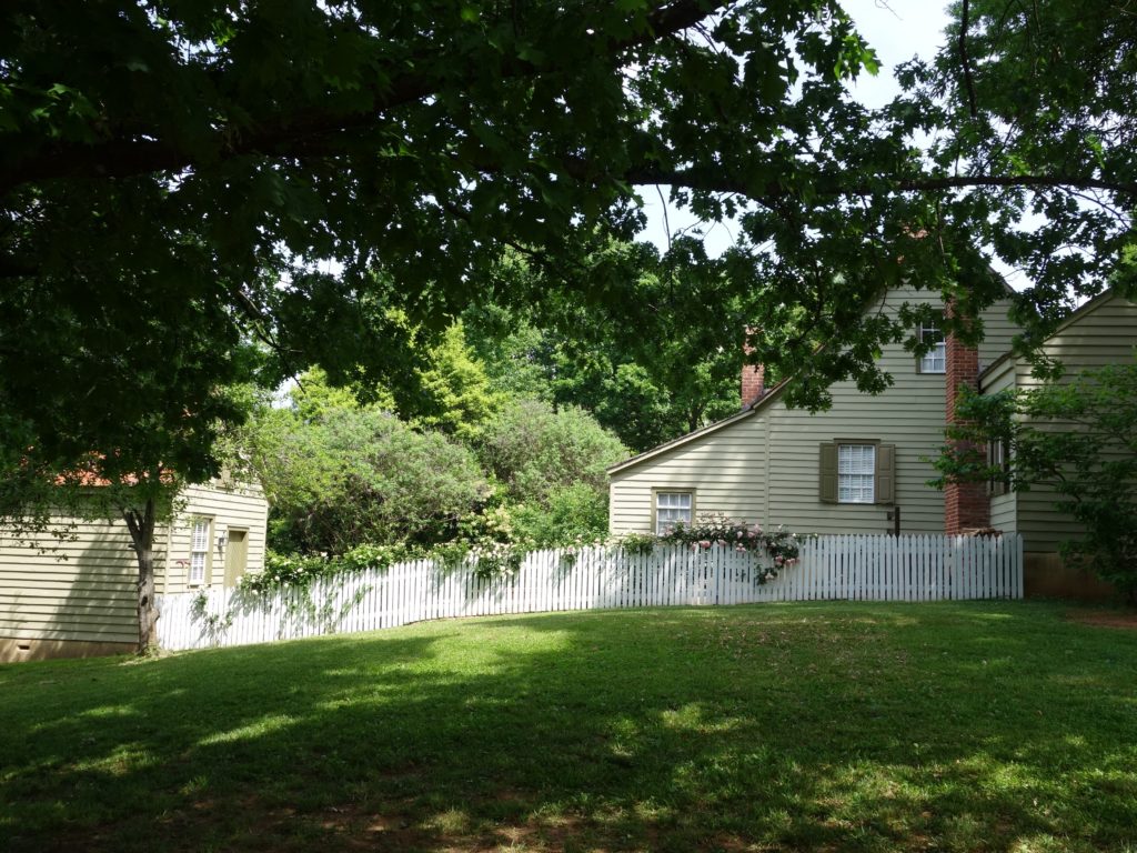 storstädning eller snöskottning, Löfberg Service hjälper dig!